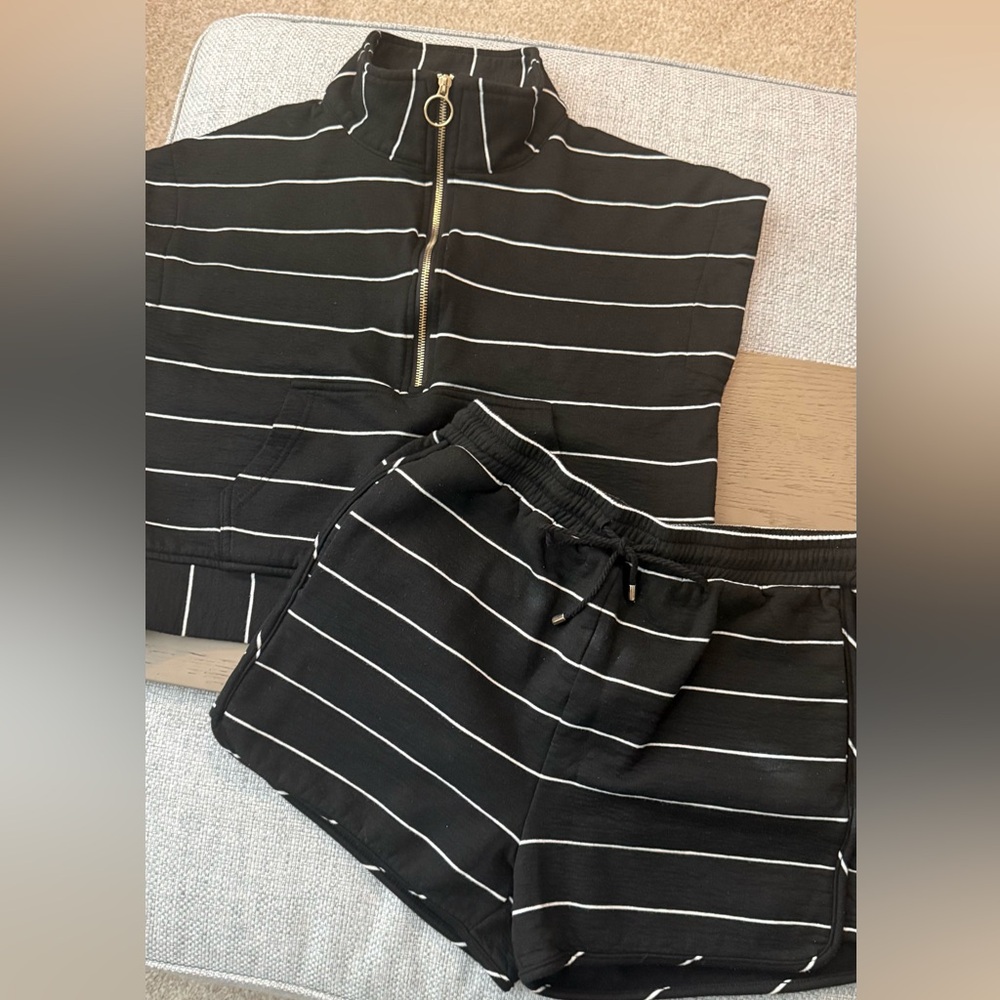 entro Black & White Top & Shorts Set - Picture 4 of 8